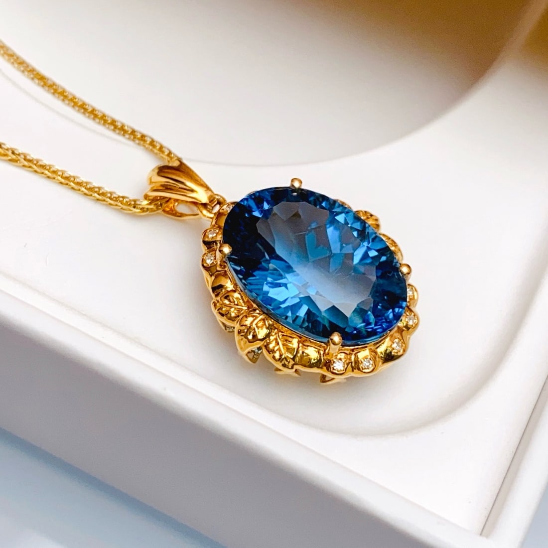 14k Gold 10.00 Ct Natural Topaz & Diamond Pendant( Without Chain ) - 4