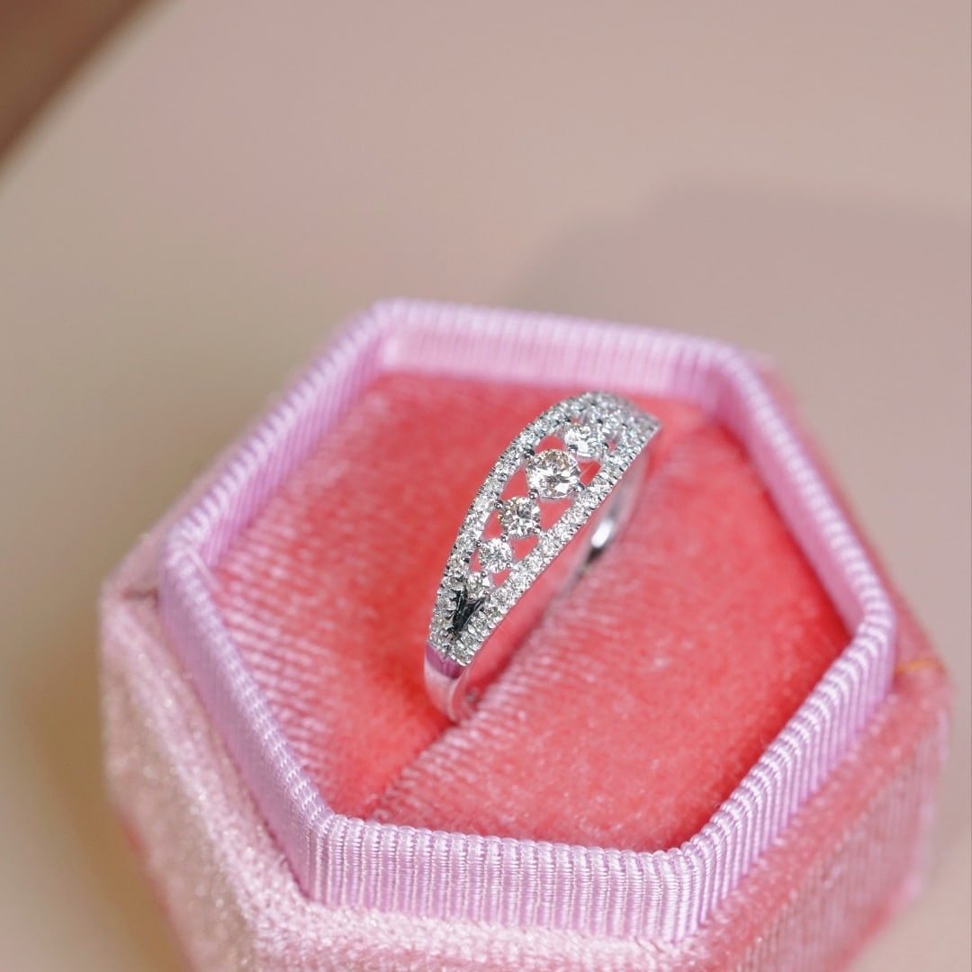 14k Gold 0.60 Ct Natural H Diamond Ring - 2