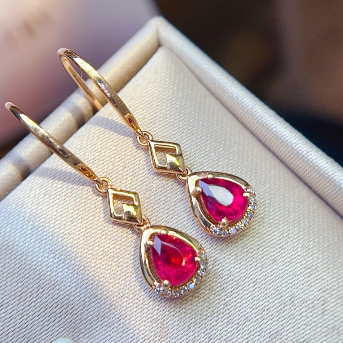 14k Gold 0.90 Ctw Natural Tourmaline & Diamond Earrings - 4