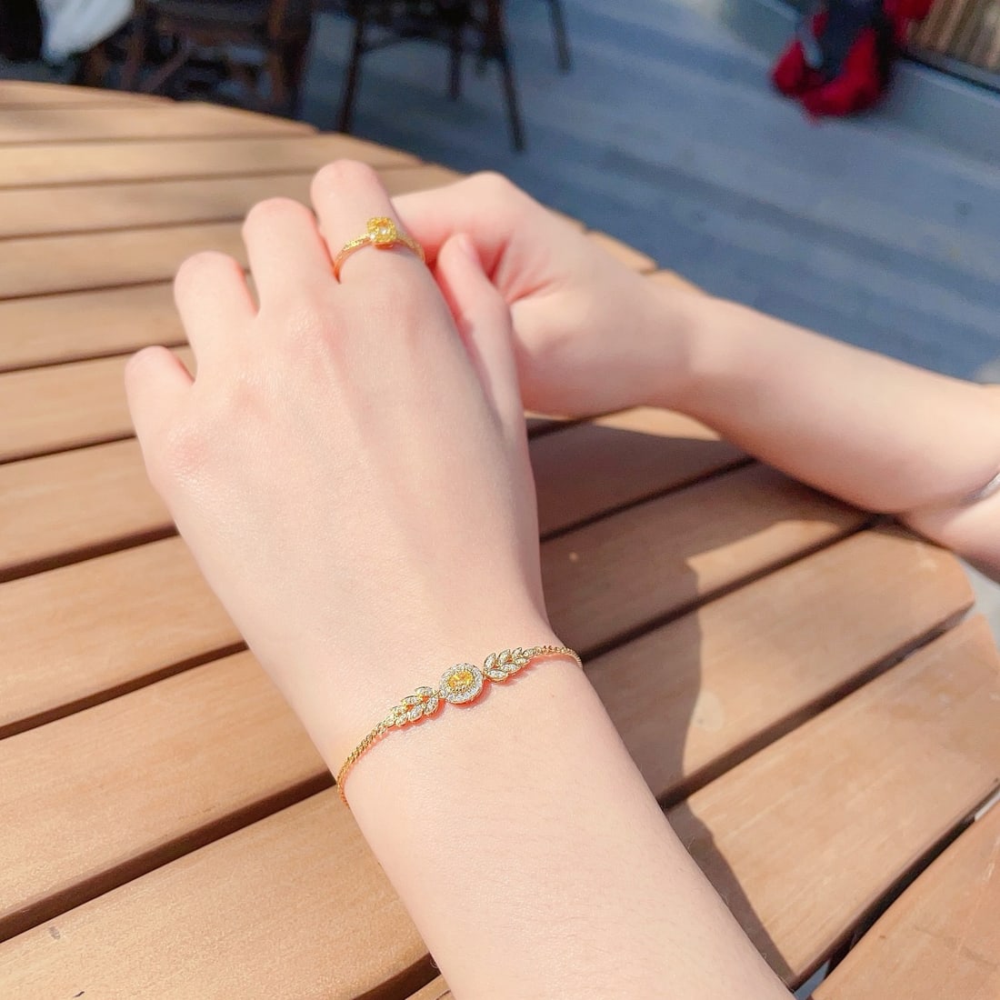 14k Gold 0.33 Ctw Natural Yellow Diamond & Diamond Bracelet - 2