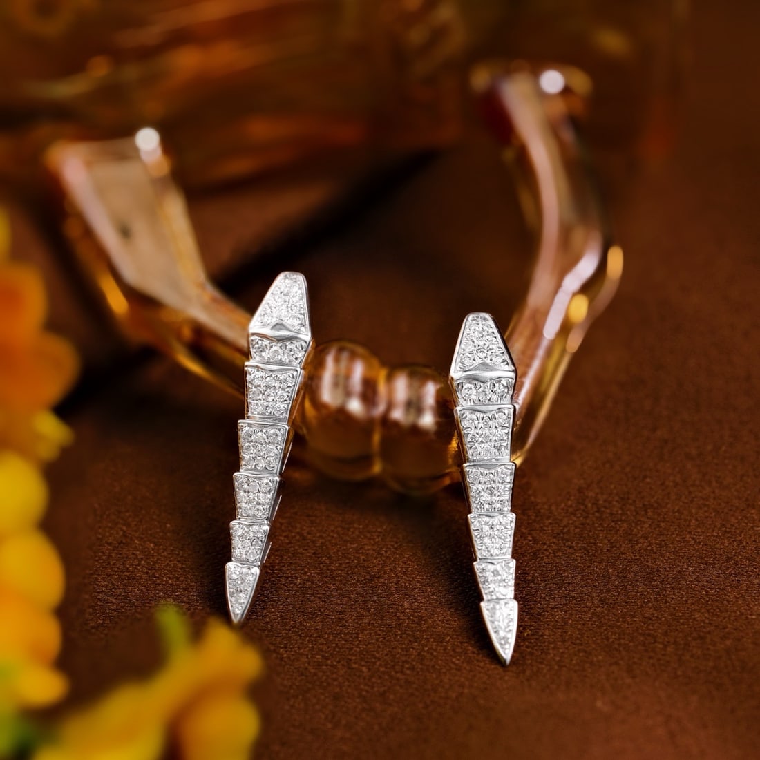 14k Gold 0.5 Ct Natural H Diamond Earrings: Ref:231178418 // gold content:14k gold // main gemstone:diamond // shape:round // carat weight:0. 5ct // clarity grade:vs-si // color:h // treatment:natural // cut grade:g // Condition: New Low