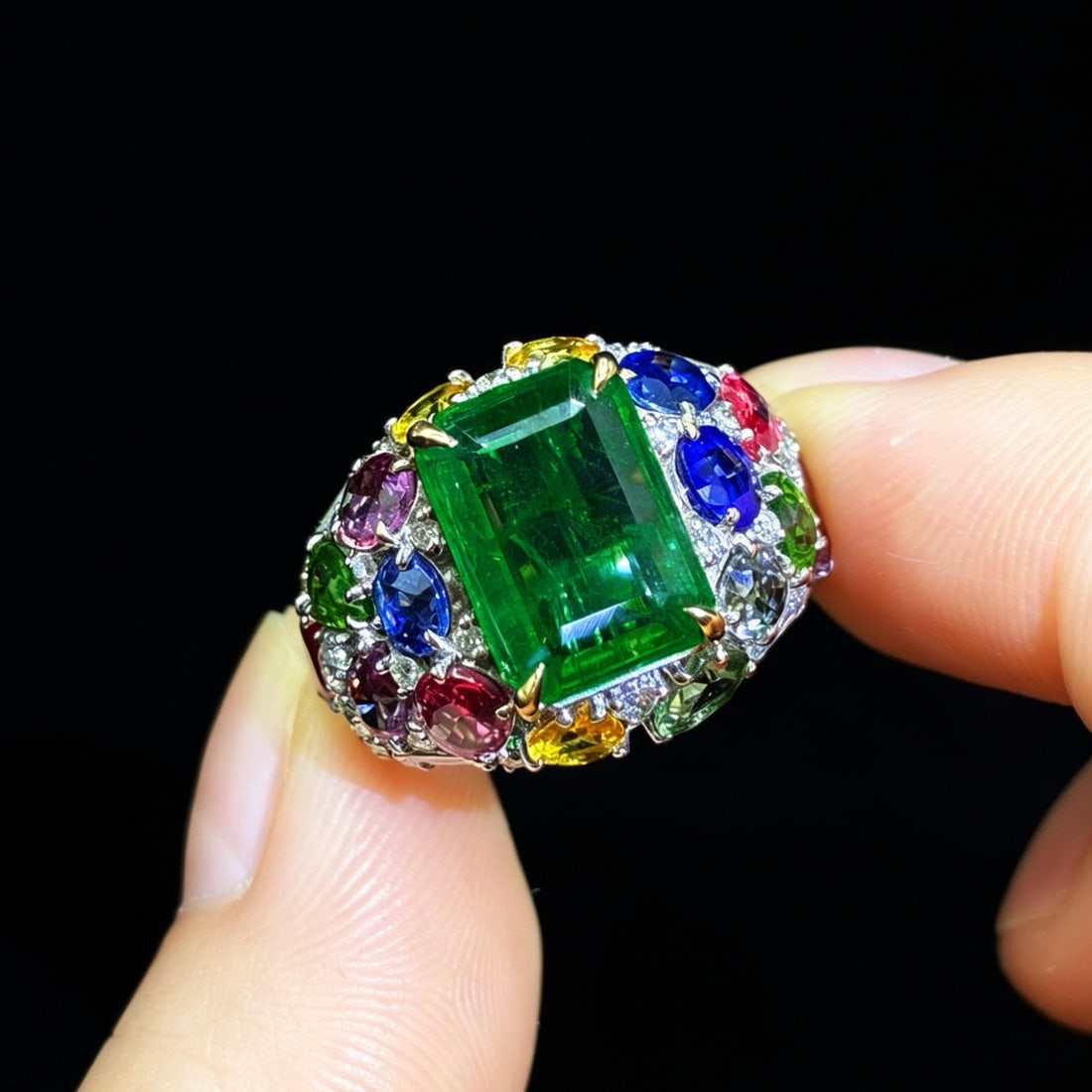 14k Gold 4.90 Ctw Natural Emerald & Diamond Ring - 2