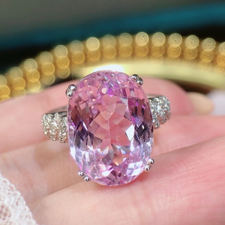 14k Gold 9.2 Ct Natural Kunzite & Diamond Ring (1 of 7)