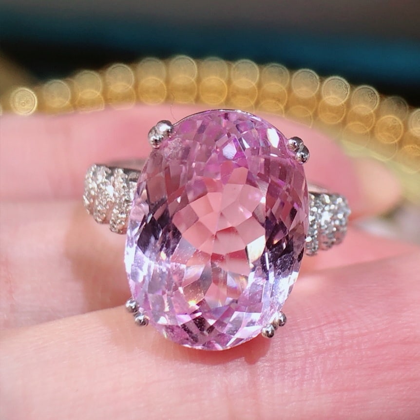 14k Gold 9.2 Ct Natural Kunzite & Diamond Ring - 6