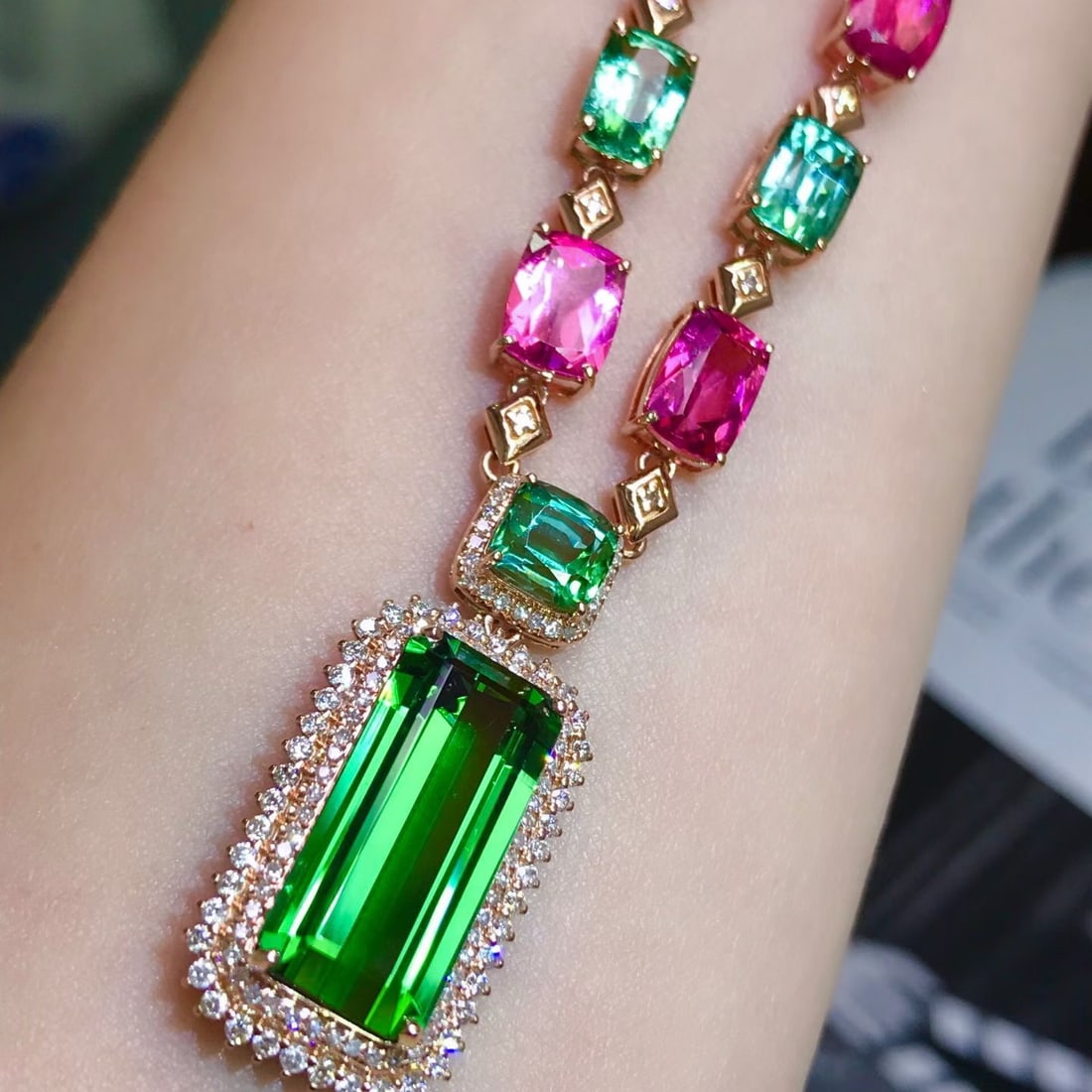 14k Gold 28.33 Ctw Natural Kunzite & Tsavorite Ring - 8