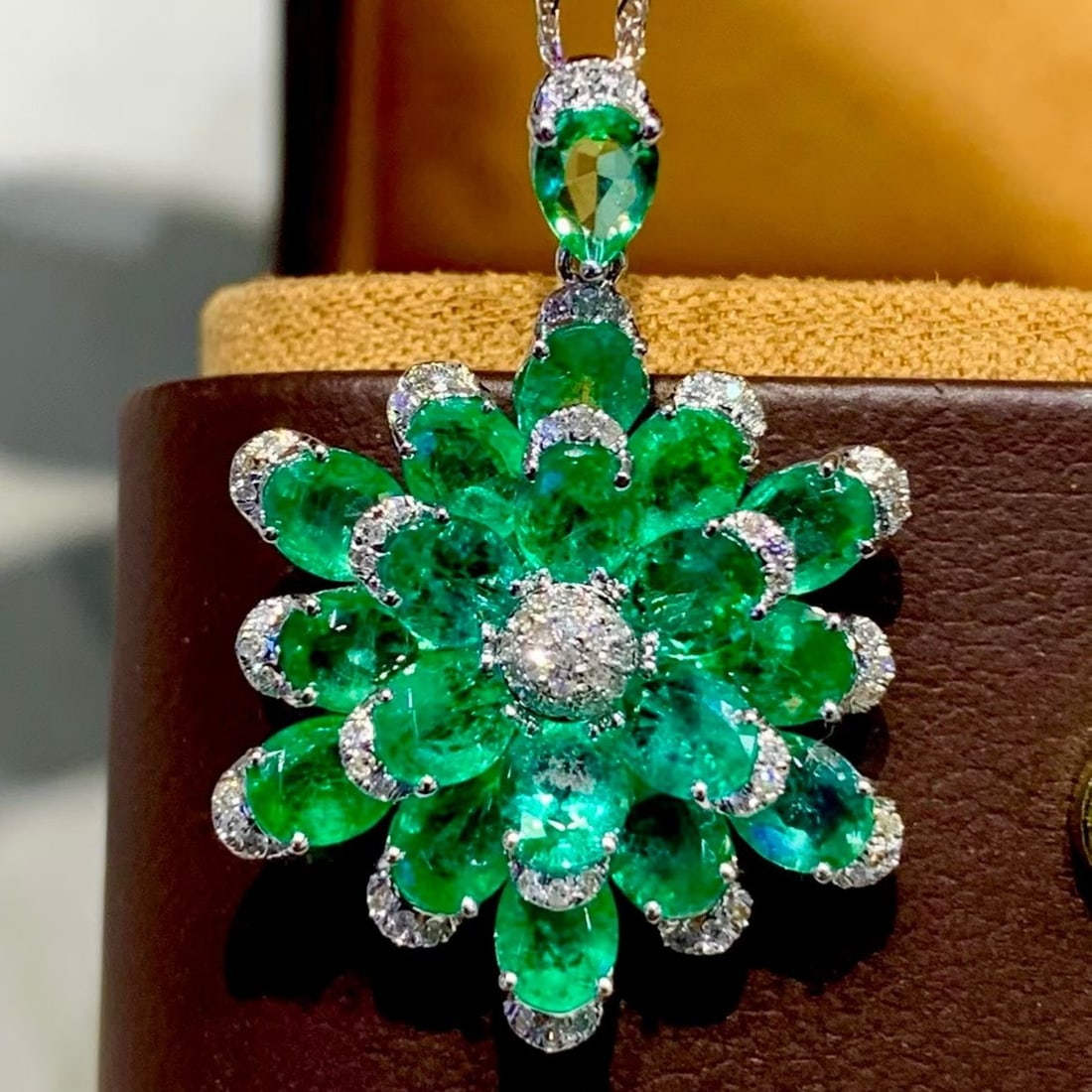 14k Gold 4.3 Ct Natural Emerald & Diamond Pendant( Without Chain ) - 2