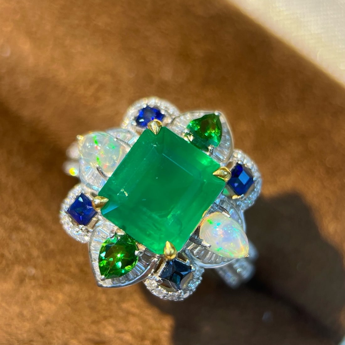 14k Gold 3.46 Ctw Natural Emerald & Diamond Ring - 2
