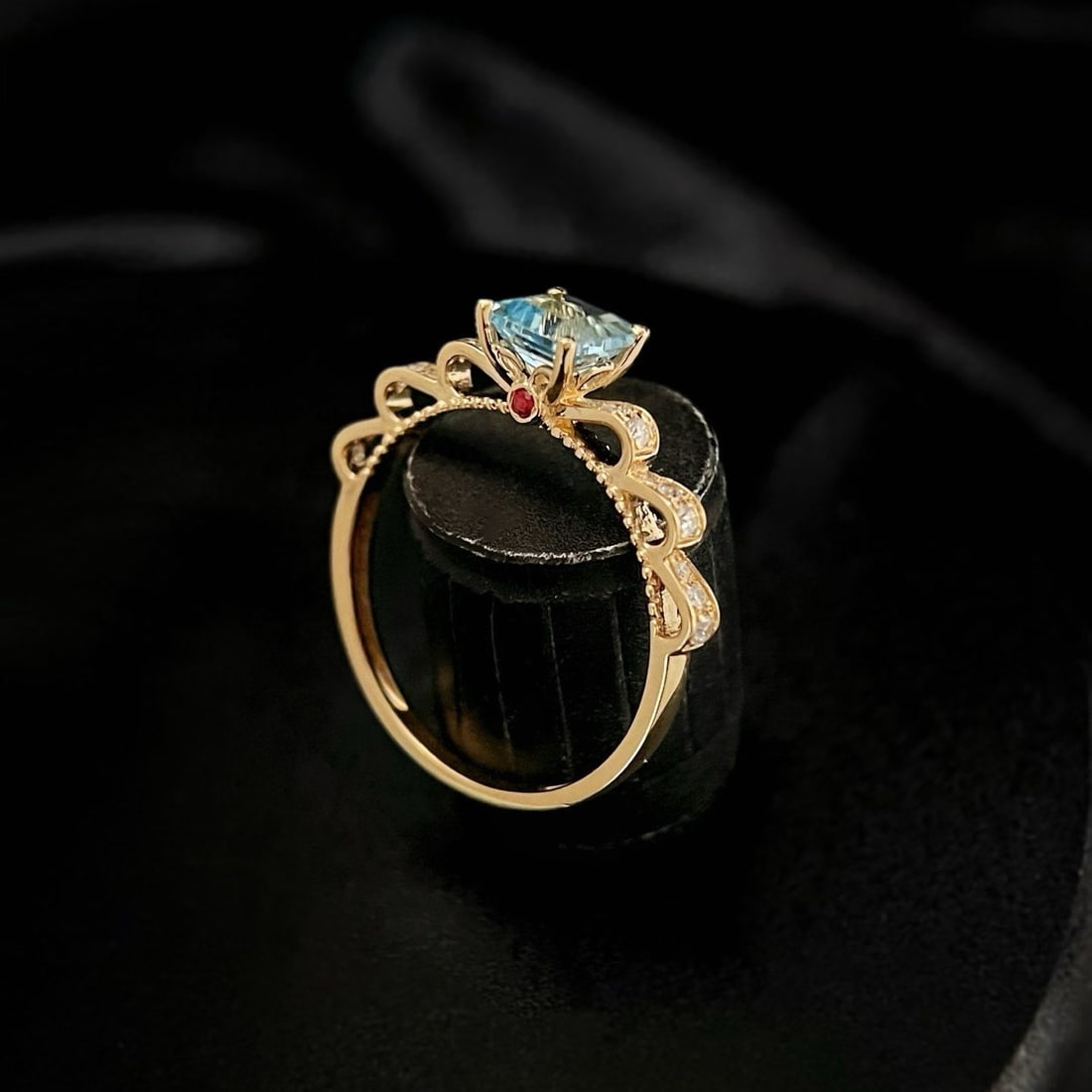 14k Gold 0.71 Ctw Natural Aquamarine & Diamond Ring - 2