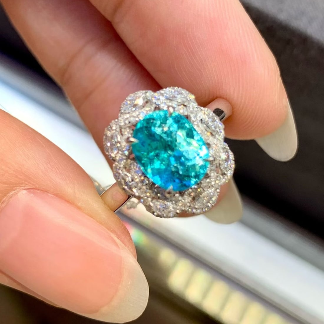 14k Gold 2.31 Ctw Natural Paraiba Tourmaline & Diamond Ring - 3