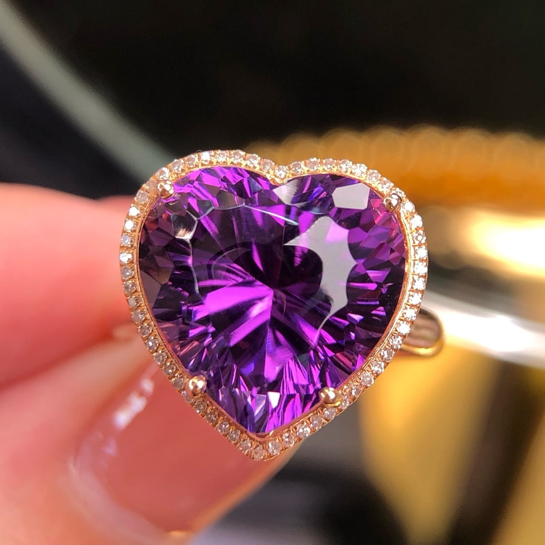 14k Gold 8.80 Ct Natural Amethyst & Diamond Ring: Ref:231179071 // gold content:14k gold // ring size:7. 25us // // main gemstone:amethyst // shape:heart // carat weight:8. 80ct // color:purple // treatment:natural // // adjacent gemstone 2 :