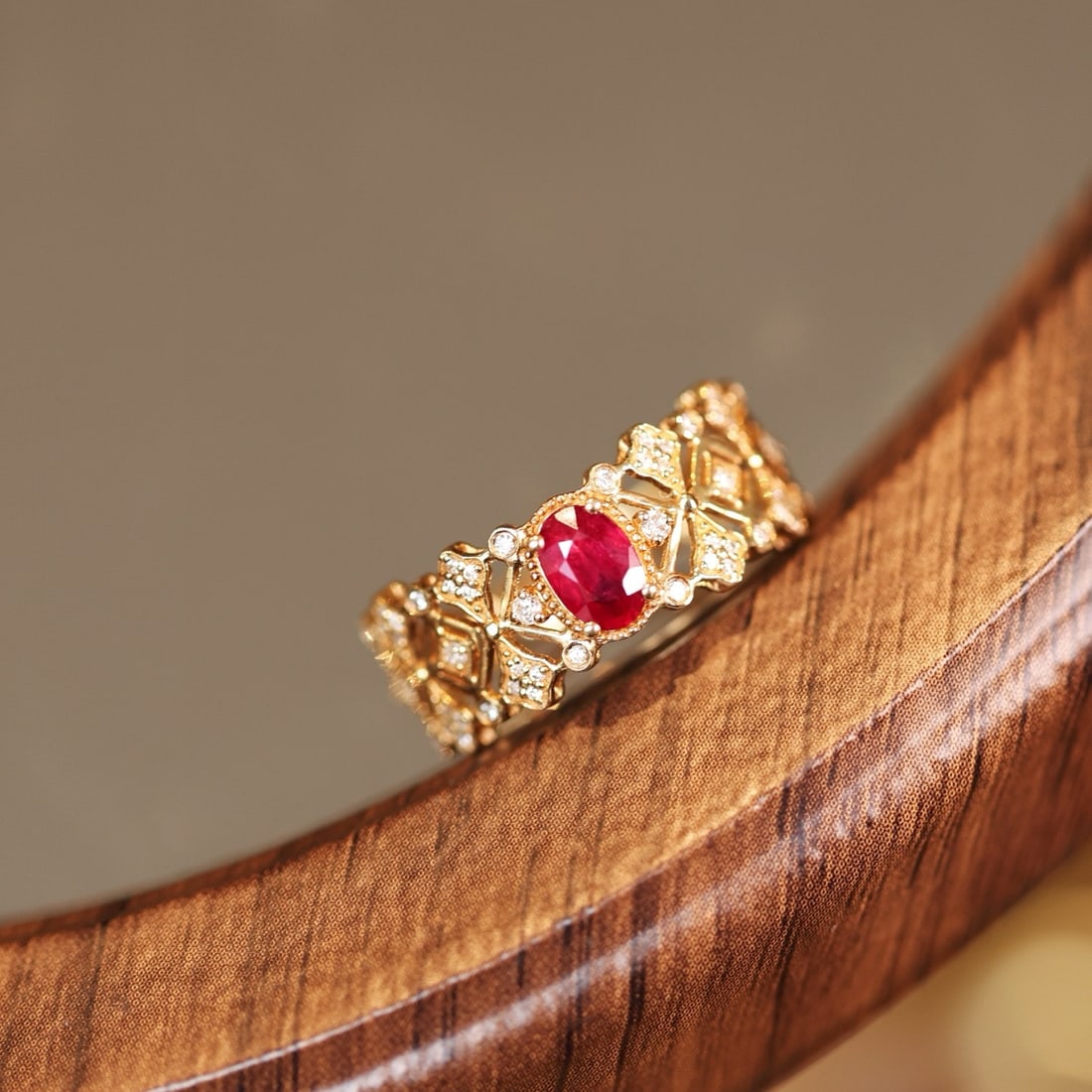 14k Gold 0.72 Ctw Vivid Red Natural Ruby & Diamond Ring - 3