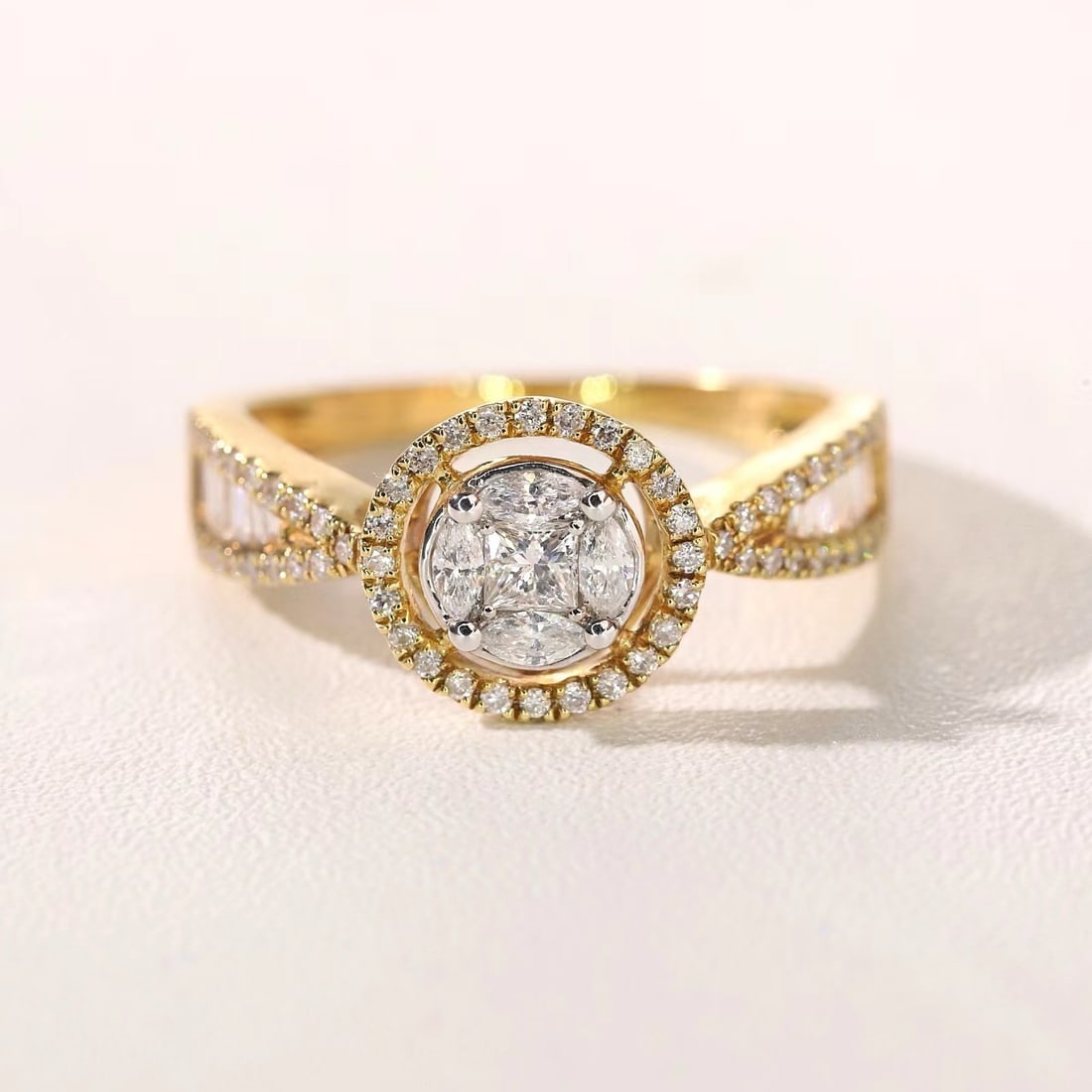 14k Gold 0.62 Ct Natural H Diamond Ring - 8