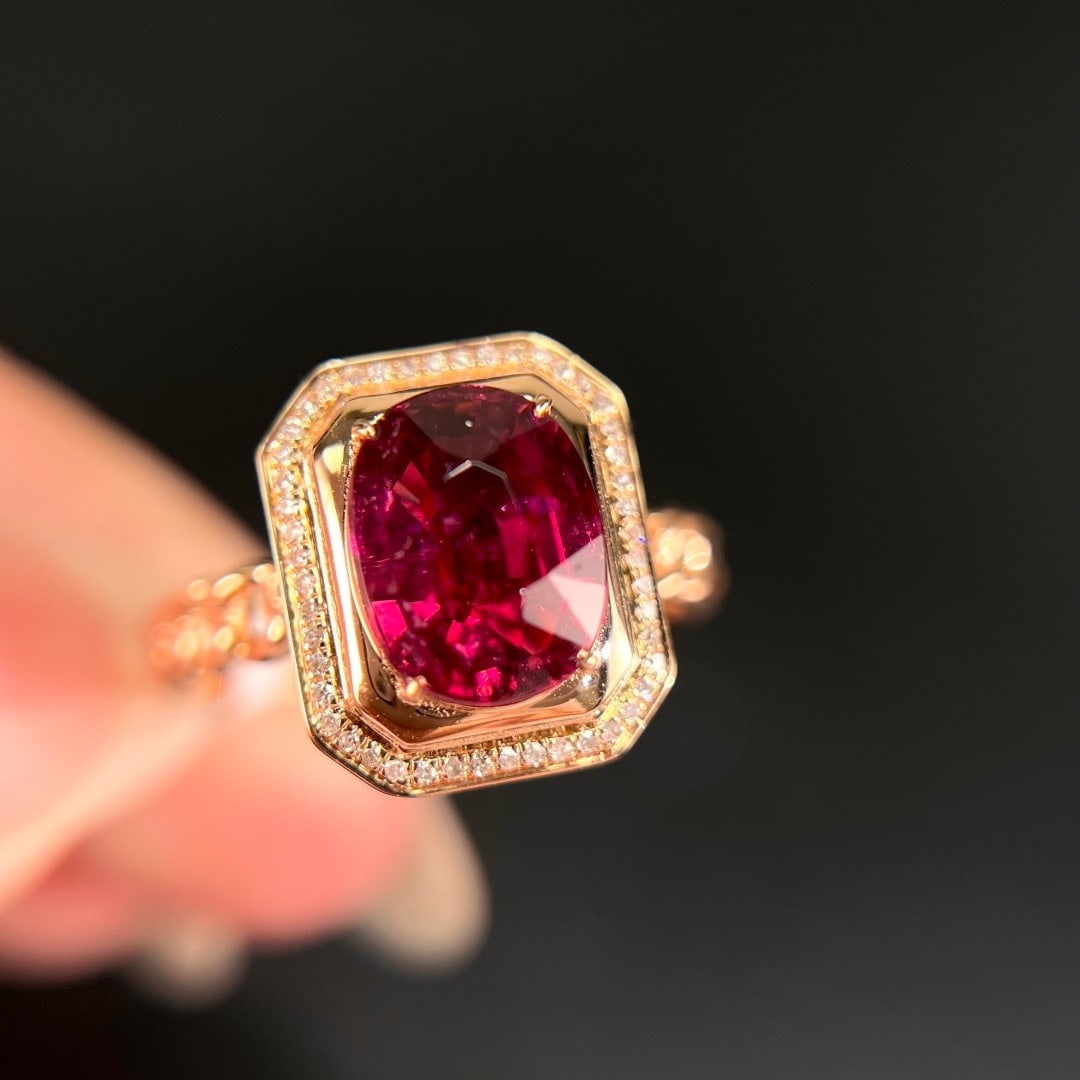 14k Gold 2.50 Ct Natural Tourmaline & Diamond Ring: Ref:231179118 // gold content:14k gold // ring size:7. 25us // // main gemstone:tourmaline // shape:oval // carat weight:2. 50ct // color:red // treatment:natural // // adjacent gemstone 2 : diamond