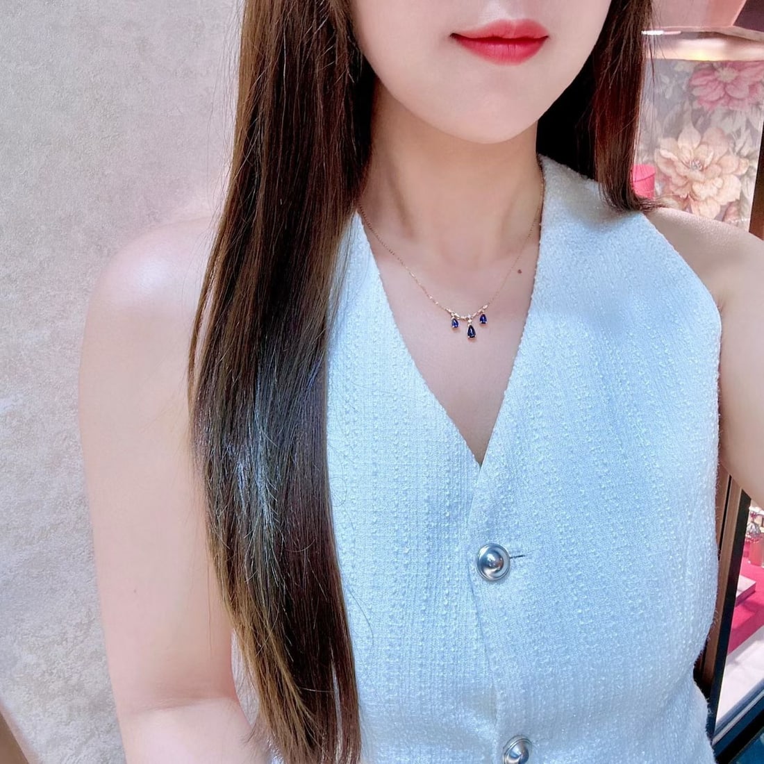 14k Gold 1.55 Ctw Natural Sapphire & Diamond Necklace: Ref:231179130 // gold content:14k gold // main gemstone:sapphire // shape:pear // carat weight:1. 45ct // color:blue // treatment:natural // // adjacent gemstone 2 : diamond // shape:round // carat