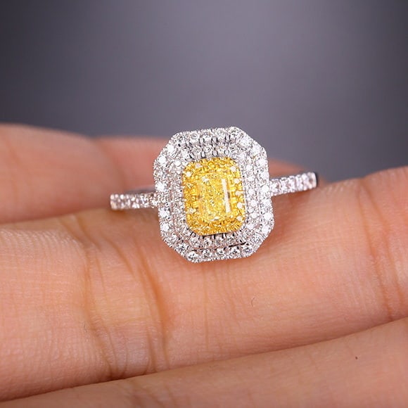 14k Gold 0.60 Ctw Natural Yellow Diamond & Diamond Ring - 5