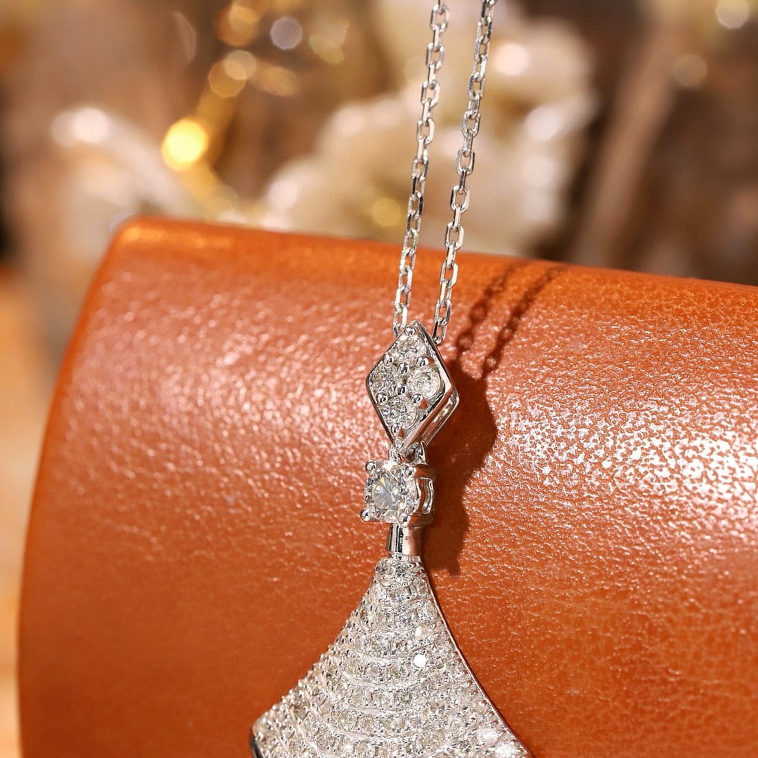 14K GOLD 0.65 CTW NATURAL H DIAMOND NECKLACE - 2