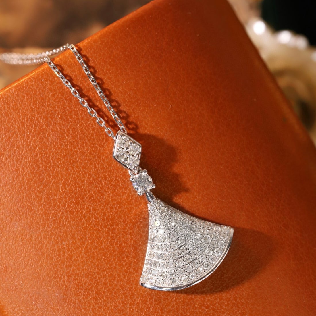 14K GOLD 0.65 CTW NATURAL H DIAMOND NECKLACE - 3