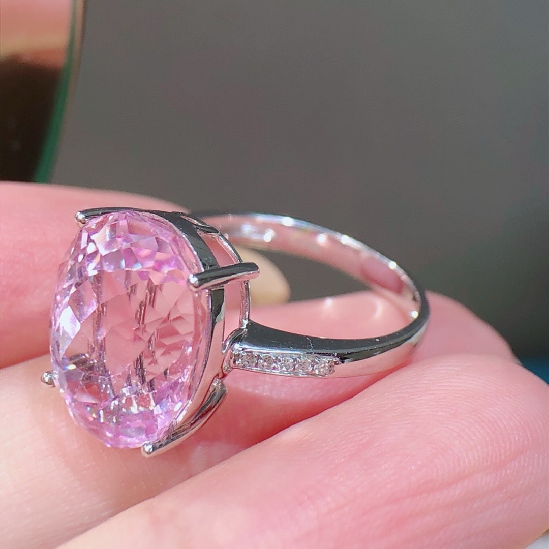 14k Gold 9.4 Ct Natural Kunzite & Diamond Ring - 4