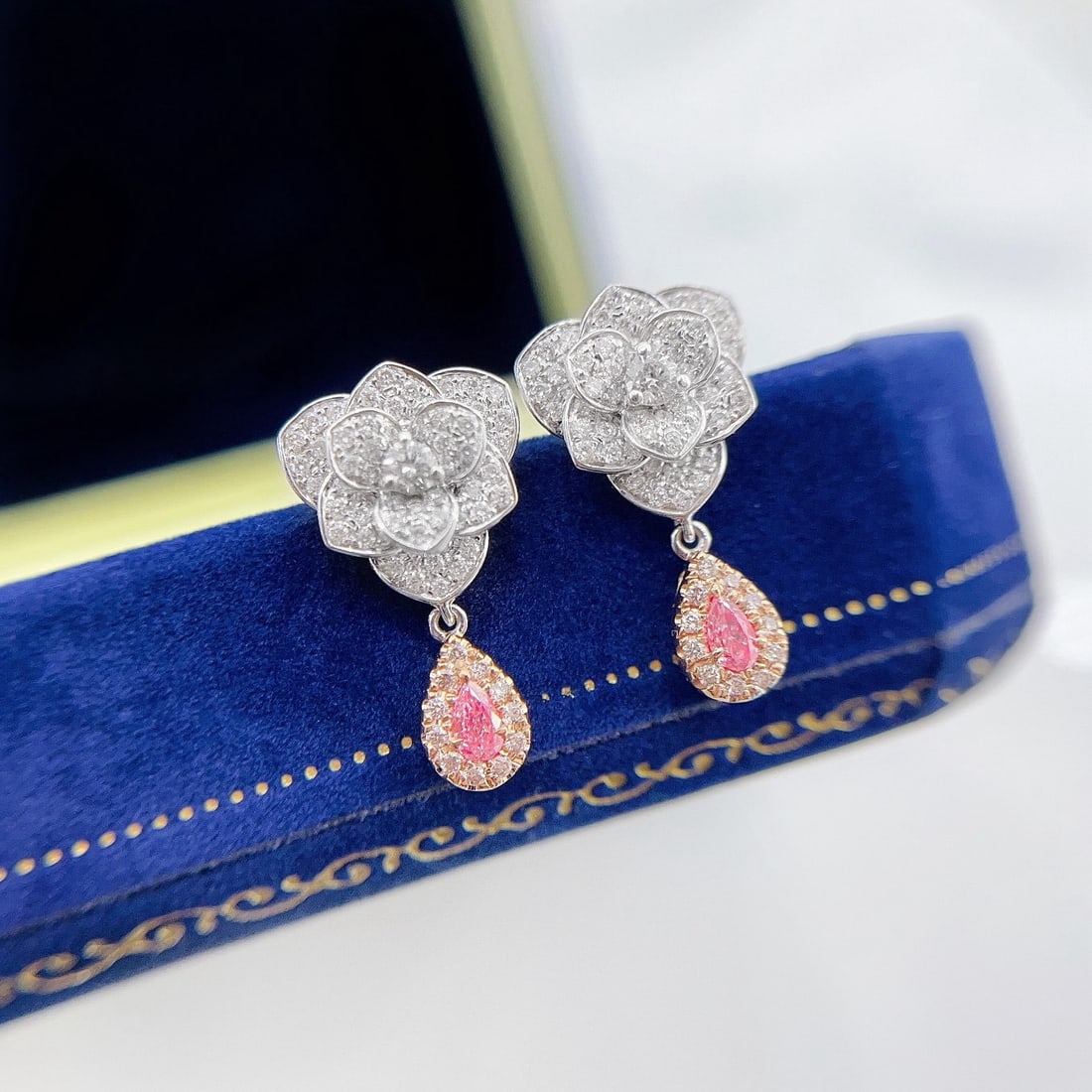14k Gold 0.66 Ctw Natural Pink Diamond & Diamond & Flowers Earrings - 3