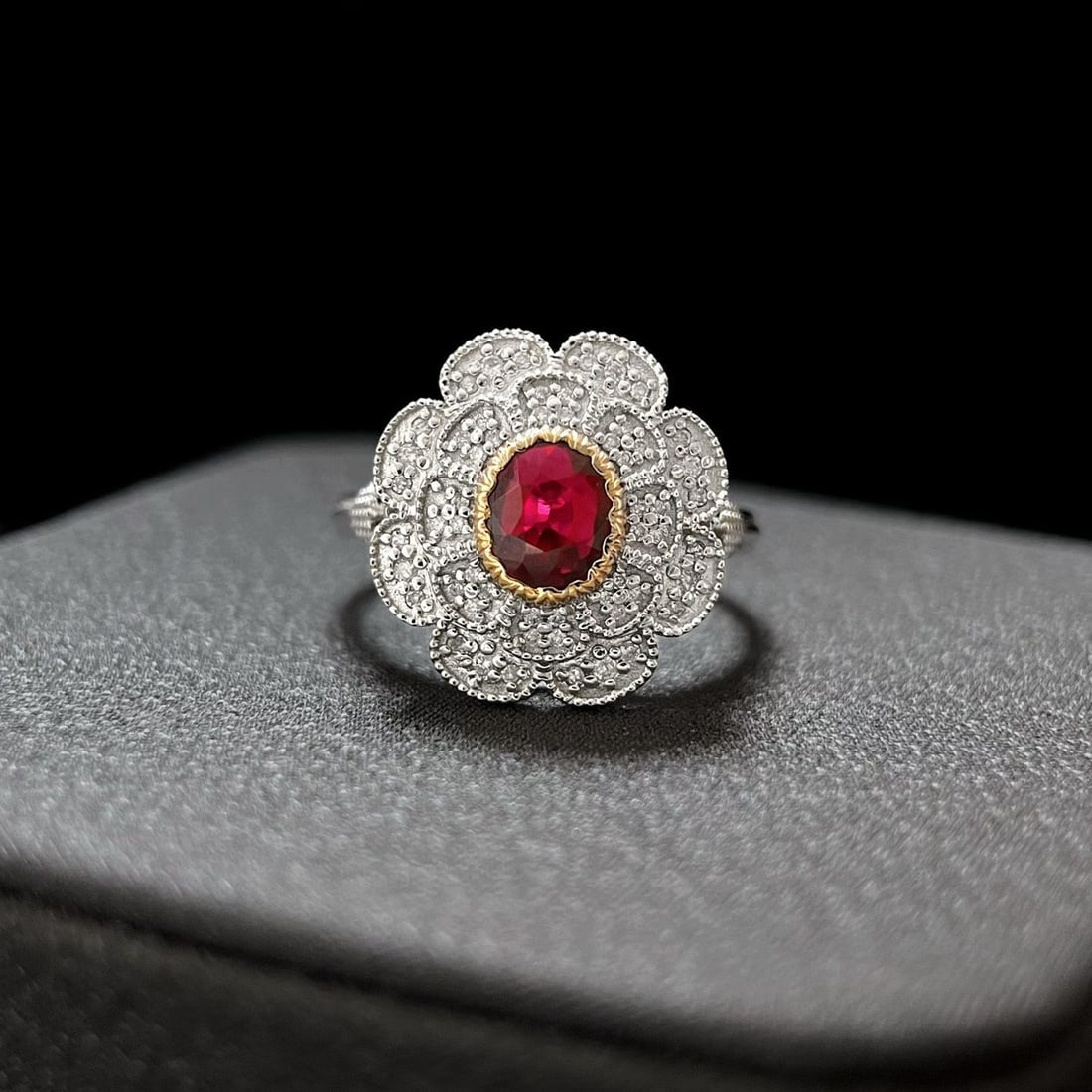 14k Gold 0.82 Ct Natural Ruby & Diamond Ring: Ref:231179235 // gold content:14k gold // ring size:7. 25us // // main gemstone:ruby & diamond // shape:oval & round // carat weight:0. 82ct // color:red & white // treatment:natural // Condition: