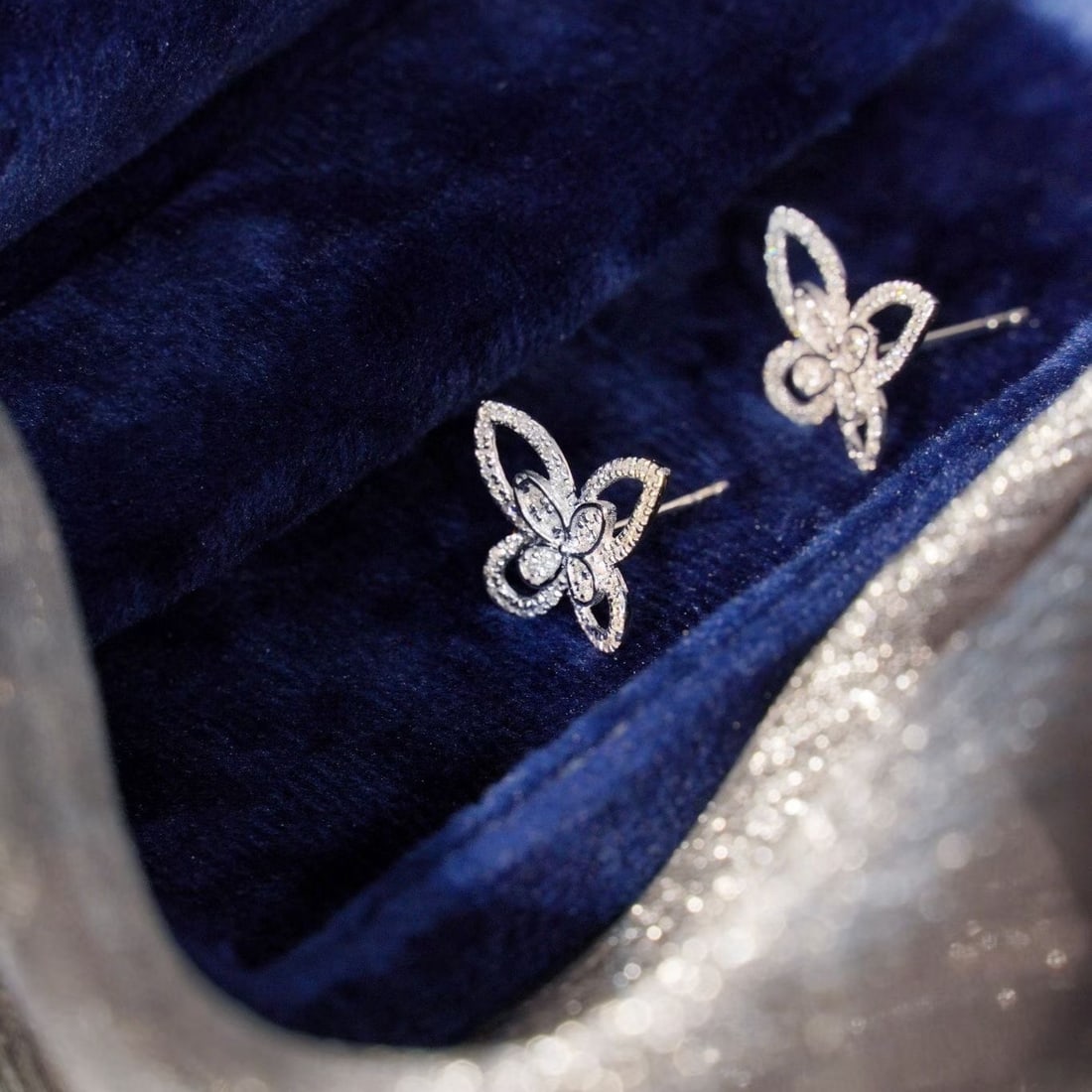 14k Gold 0.36 Ct Natural H Diamond & Butterfly Earrings - 2
