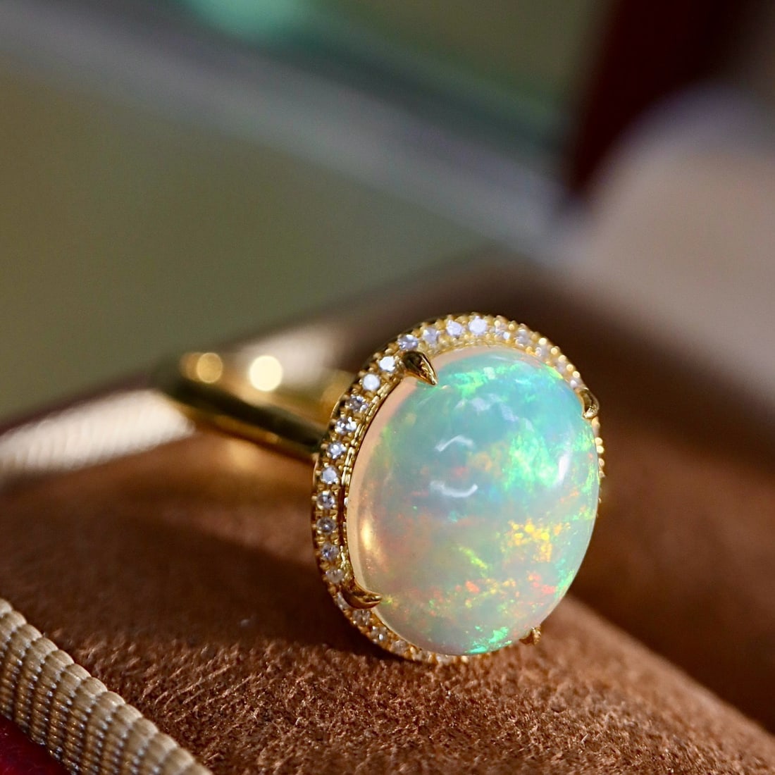 14k Gold 2.21 Ctw Natural Opal & Diamond Ring - 6