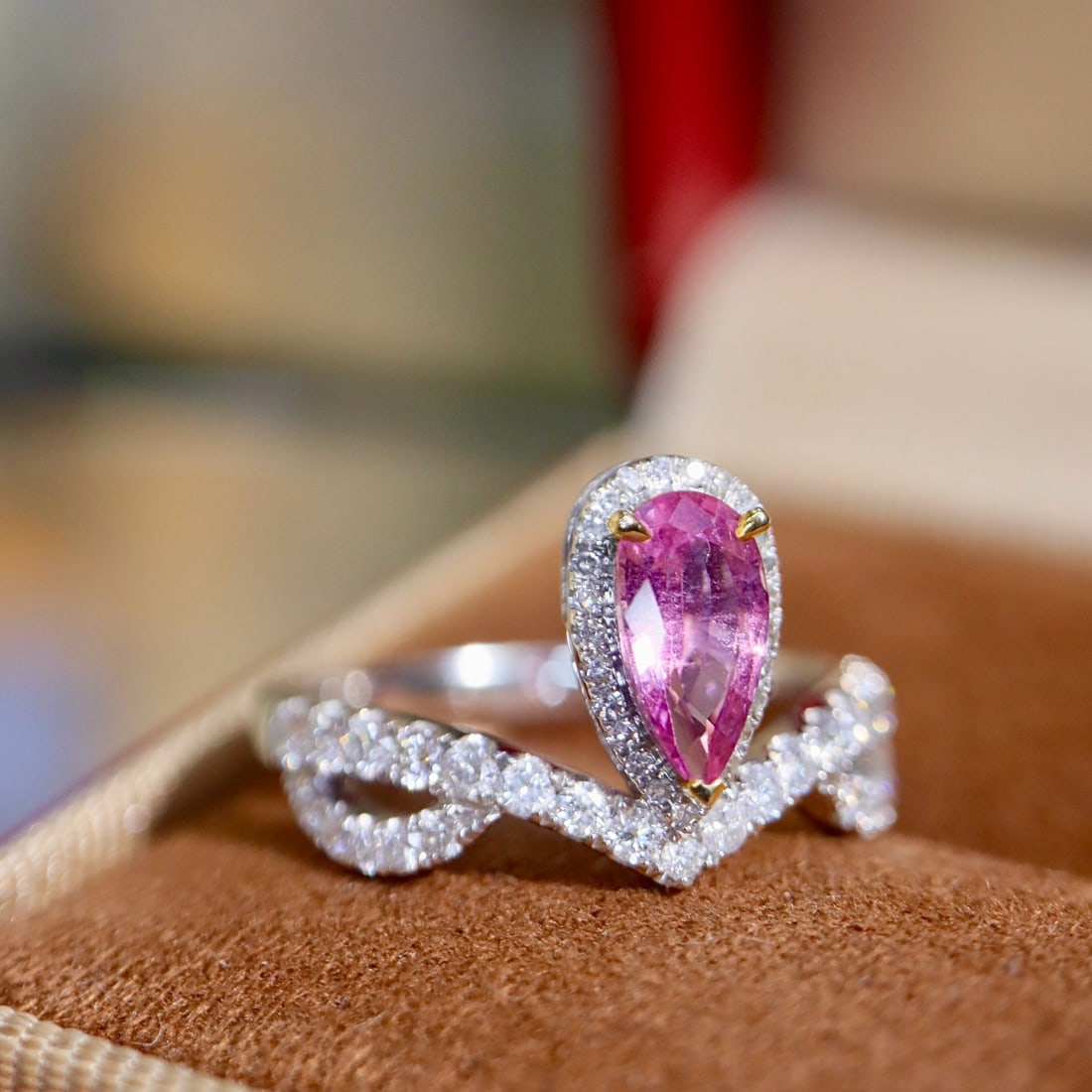 14k Gold 1.18 Ctw Natural Padparadscha Sapphire & Diamond Ring - 2