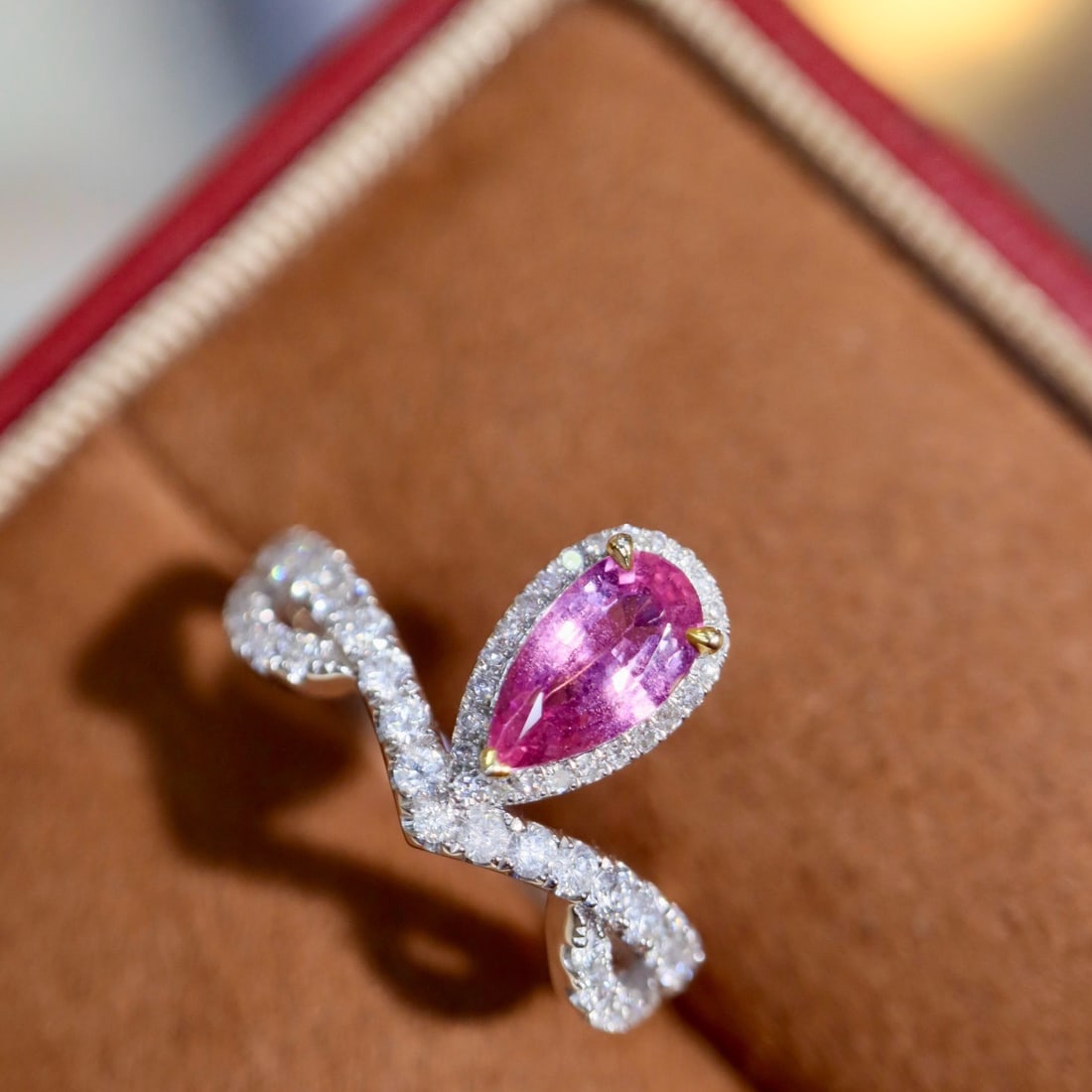 14k Gold 1.18 Ctw Natural Padparadscha Sapphire & Diamond Ring - 3