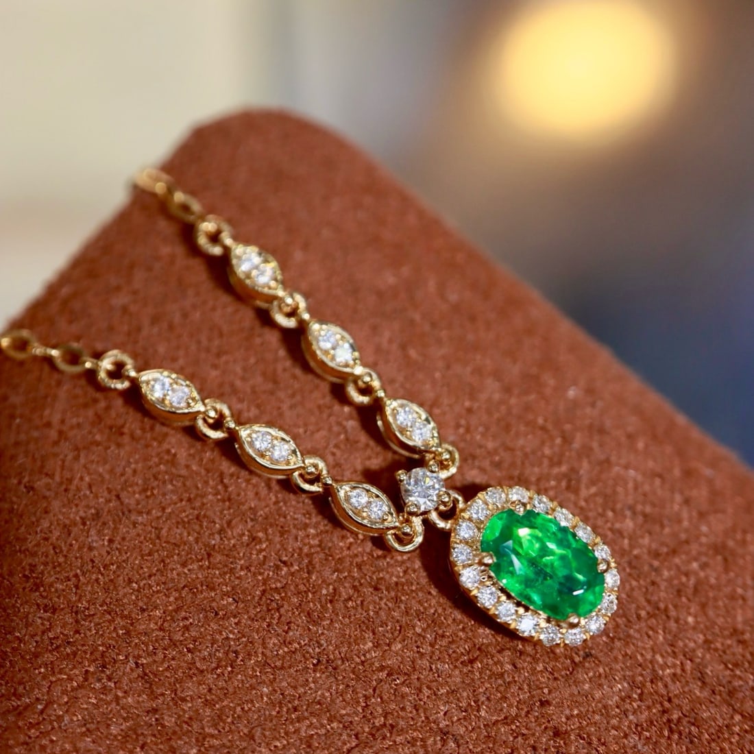 14k Gold 0.49 Ctw Vivid Green Natural Emerald & Diamond Necklace - 2