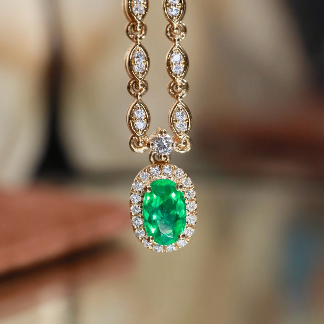14k Gold 0.49 Ctw Vivid Green Natural Emerald & Diamond Necklace - 3