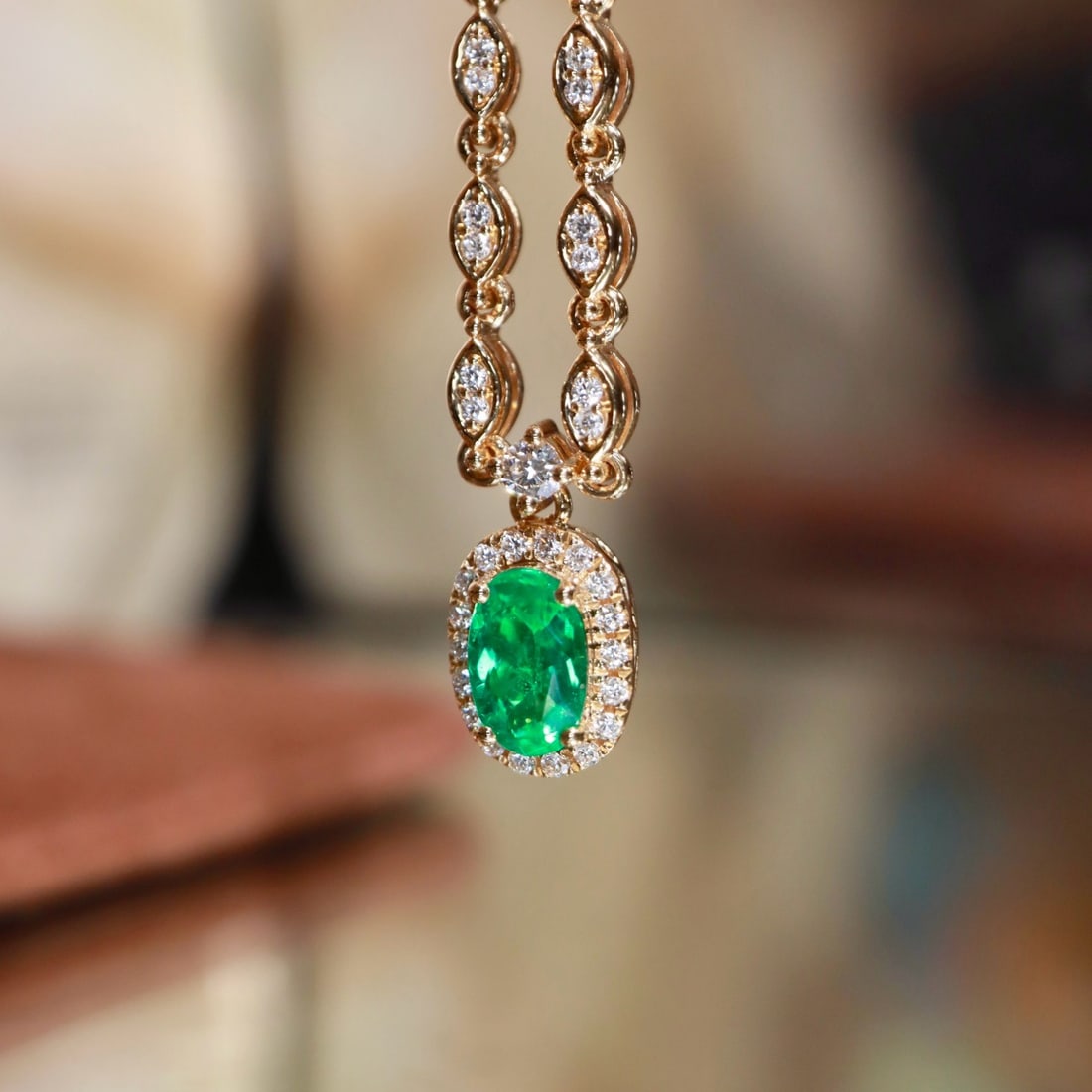 14k Gold 0.49 Ctw Vivid Green Natural Emerald & Diamond Necklace - 5