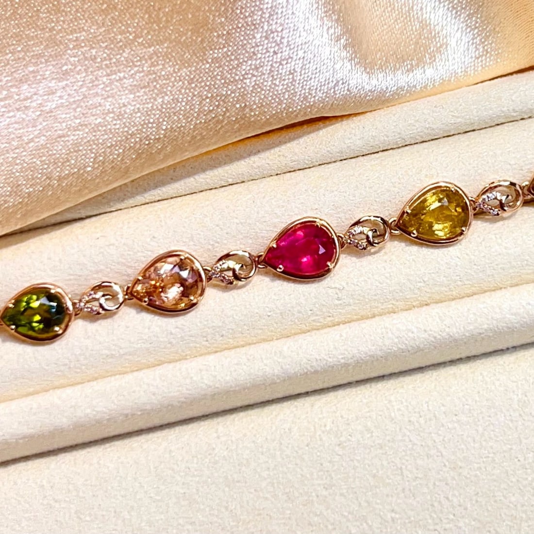 14k Gold 5.8 Ct Natural Tourmaline & Diamond Bracelet - 2