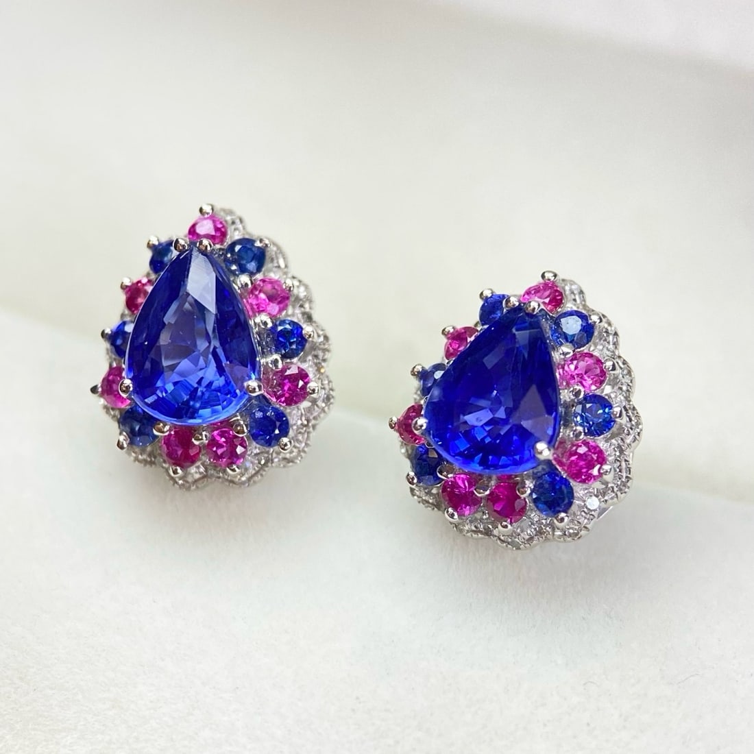 14k Gold 2.30 Ct Natural Sapphire & Diamond Earrings - 2