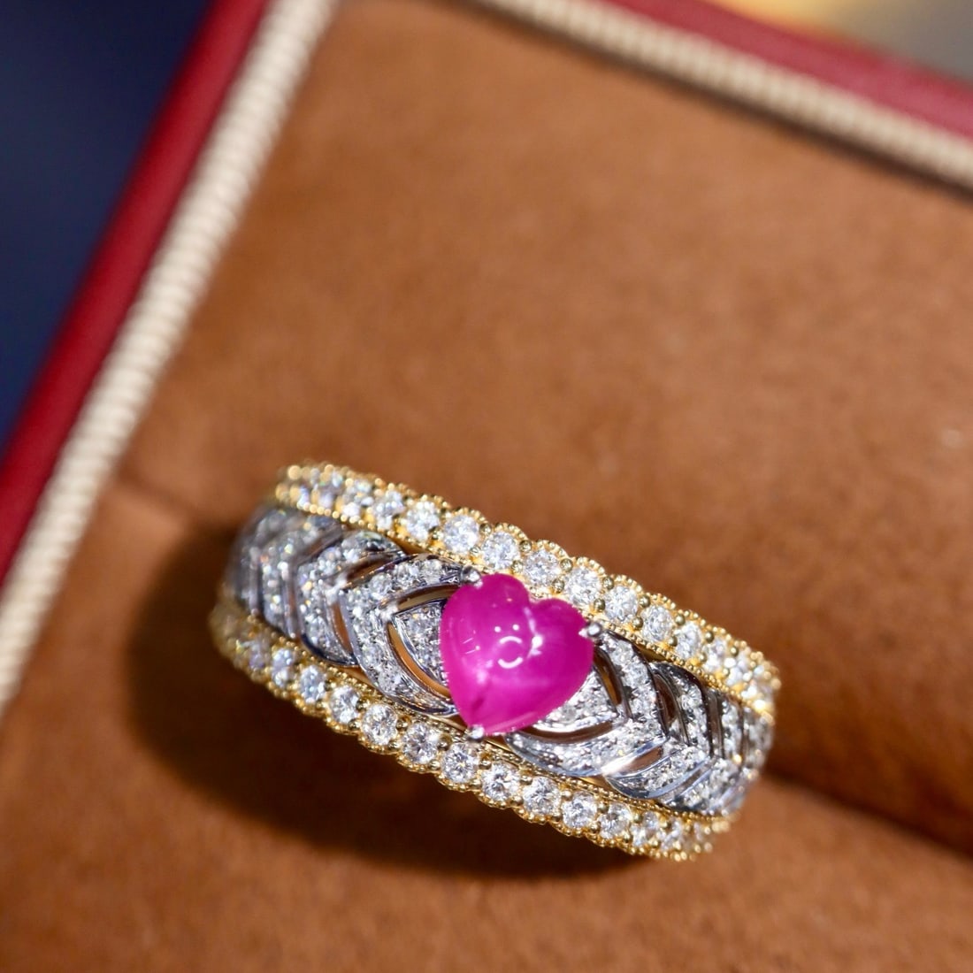 14k Gold 1.09 Ctw Natural Ruby & Diamond Ring: Ref:231180052 // gold content:14k gold // ring size:7. 25us // // main gemstone:ruby // shape:heart // carat weight:0. 55ct // color:red // treatment:natural // // adjacent gemstone 2 : diamond //