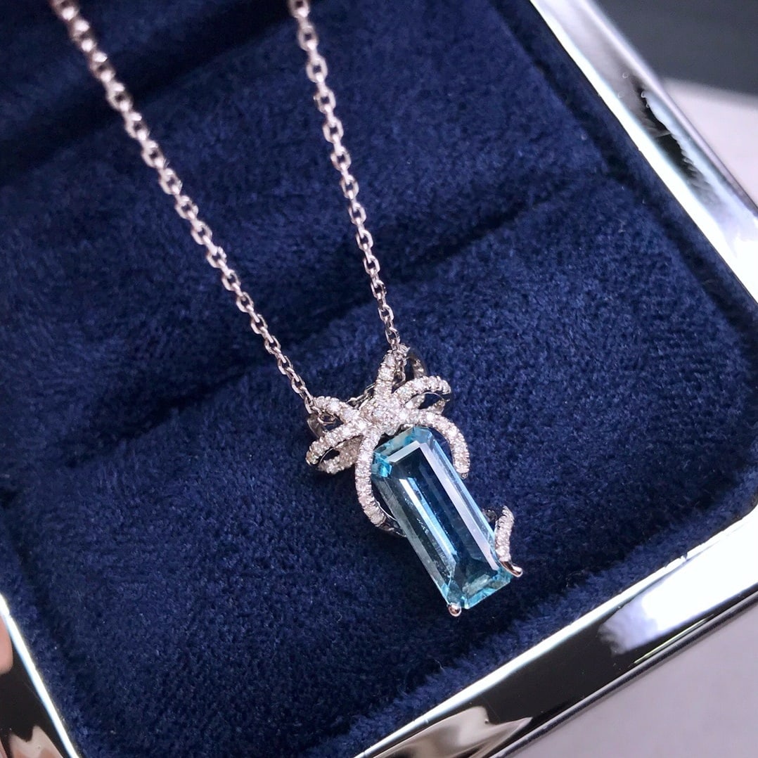 14k Gold 1.40 Ctw Natural Aquamarine & Diamond Necklace - 2