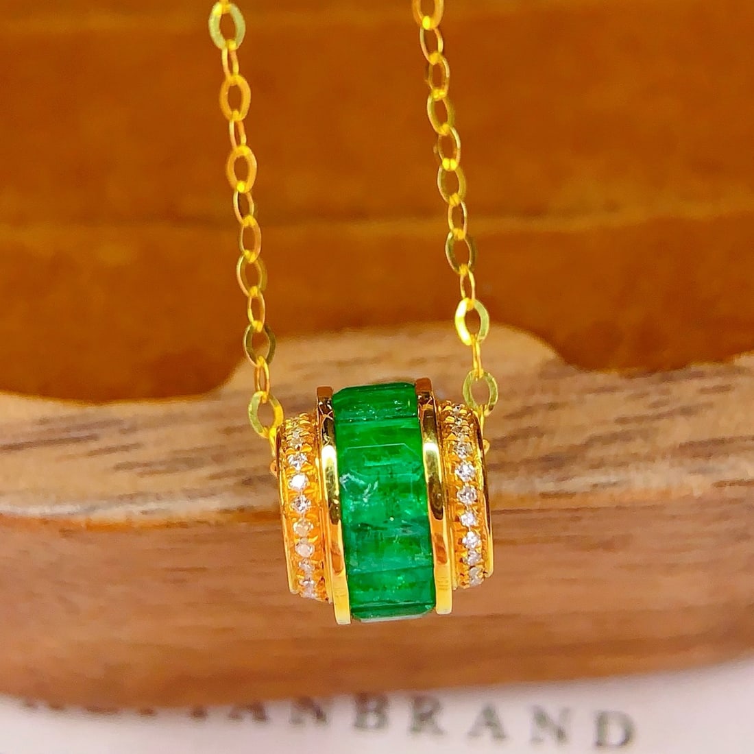 14k Gold 2 Ct Natural Emerald & Diamond Necklace - 4