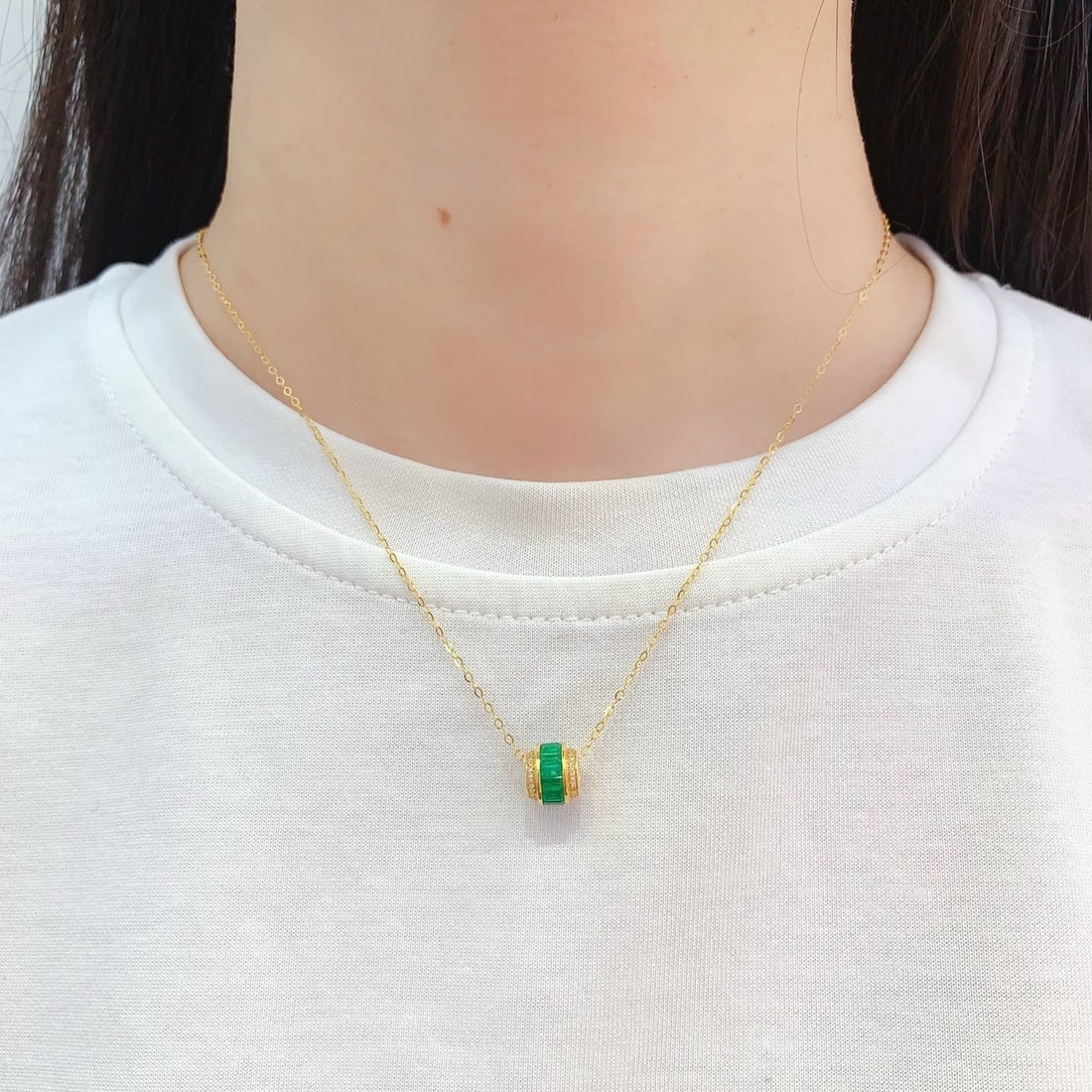 14k Gold 2 Ct Natural Emerald & Diamond Necklace - 6