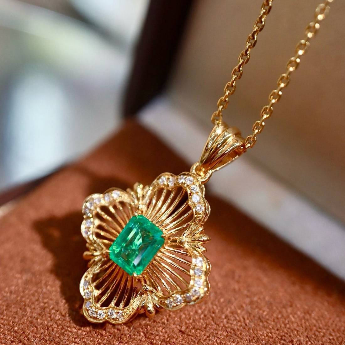 14k Gold 0.48 Ctw Natural Emerald & Diamond Pendant( Without Chain ) - 3