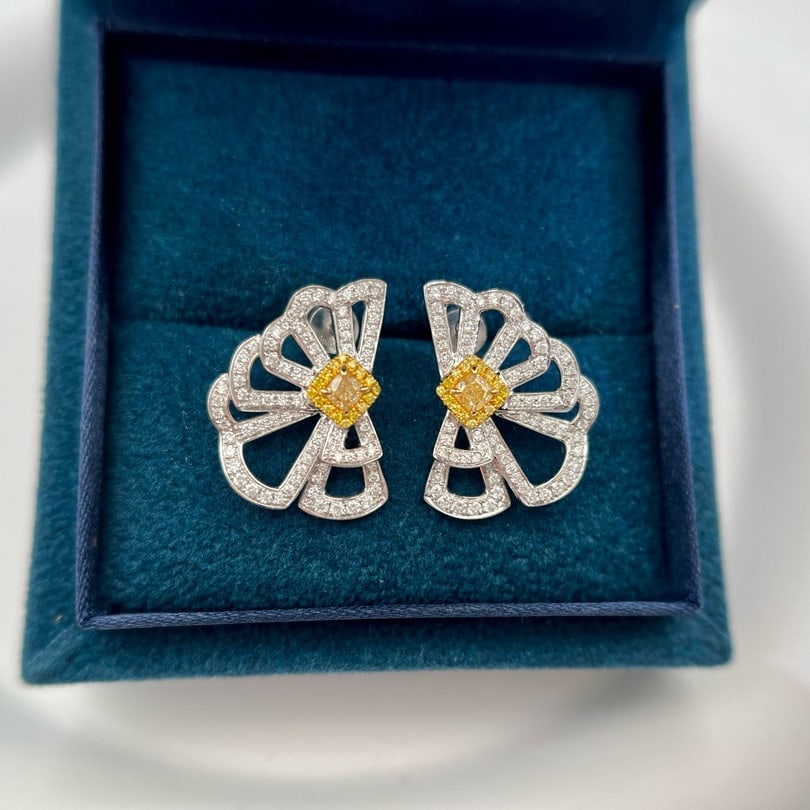 14k Gold 1.01 Ctw Natural Yellow Diamond & Diamond Earrings: Ref:231180074 // gold content:14k gold // main gemstone:yellow diamond // shape:cushion // carat weight:0. 31ct // color:yellow // treatment:natural // // adjacent gemstone 2 : diamond // shape:round 