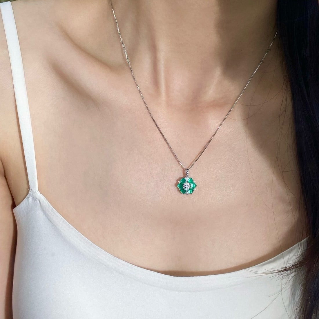 14k Gold 1.14 Ctw Natural Emerald & Diamond Pendant( Without Chain ) - 4