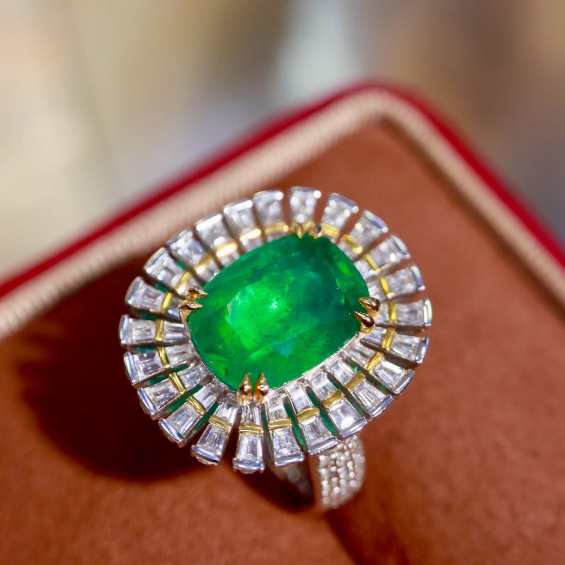 14k Gold 5.96 Ctw Natural Emerald & Diamond Ring - 4