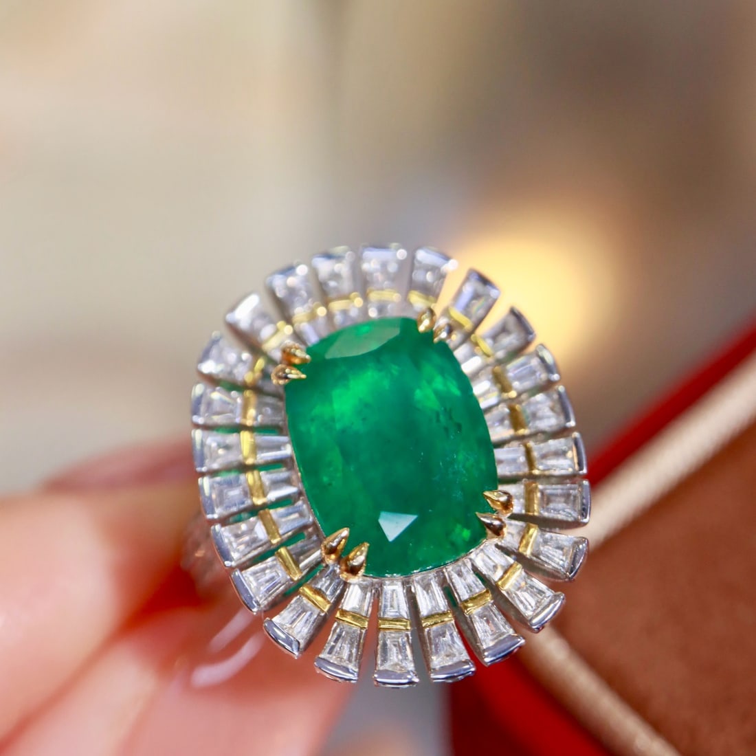 14k Gold 5.96 Ctw Natural Emerald & Diamond Ring - 8