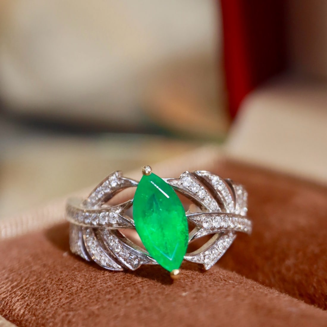 14k Gold 1.32 Ctw Natural Emerald & Diamond Ring: Ref:231180097 // gold content:14k gold // ring size:7. 25us // // main gemstone:emerald // shape:marquise // carat weight:1. 14ct // color:green // treatment:natural // // adjacent gemstone 2 :