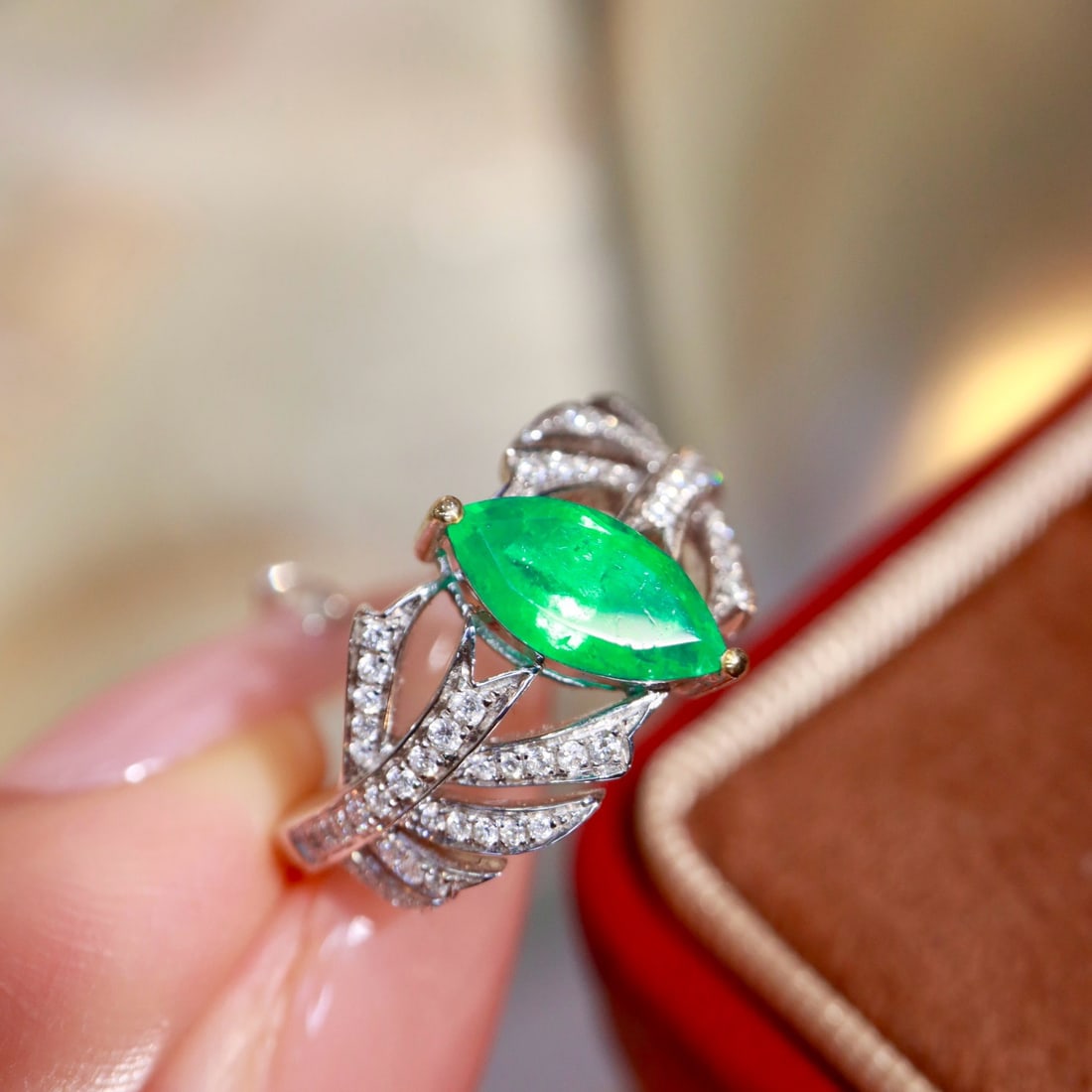 14k Gold 1.32 Ctw Natural Emerald & Diamond Ring - 7