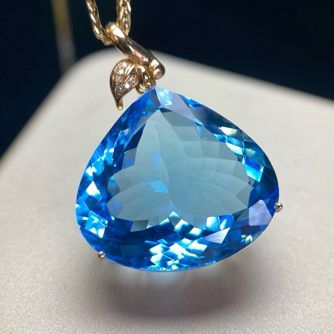 14k Gold 46.95 Ct Natural Topaz & Diamond Pendant( Without Chain ) - 5