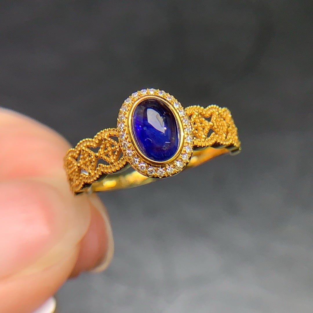 14k Gold 0.8 Ct Natural Sapphire & Diamond Ring: Ref:231180111 // gold content:14k gold // ring size:7. 25us // // main gemstone:sapphire // shape:oval // carat weight:0. 8ct // color:blue // treatment:natural // // adjacent gemstone 2 : diamond //