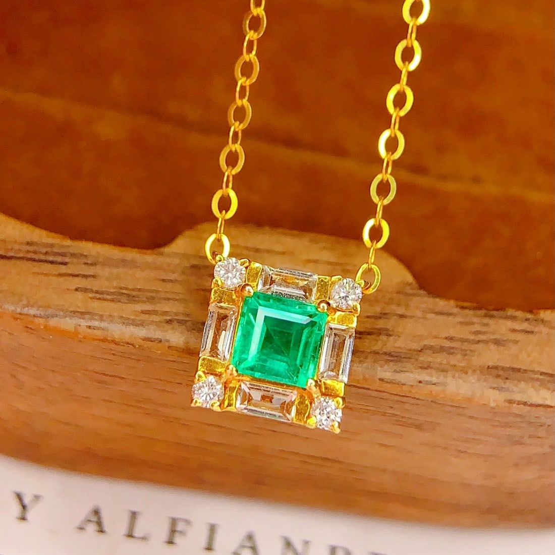 14k Gold 0.75 Ct Natural Emerald & Diamond & Sapphire Necklace - 2