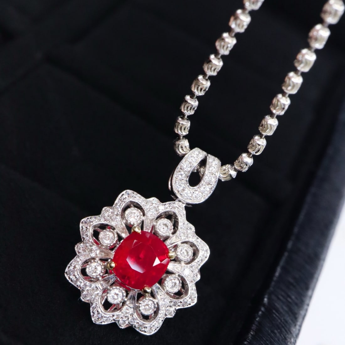 14k Gold 1.34 Ctw Natural Ruby & Diamond Pendant( Without Chain ): Ref:231180123 // gold content:14k gold // main gemstone:ruby // shape:cushion // carat weight:1. 02ct // color:pigeonblood red // treatment:natural // // adjacent gemstone 2 : diamond // shape:round