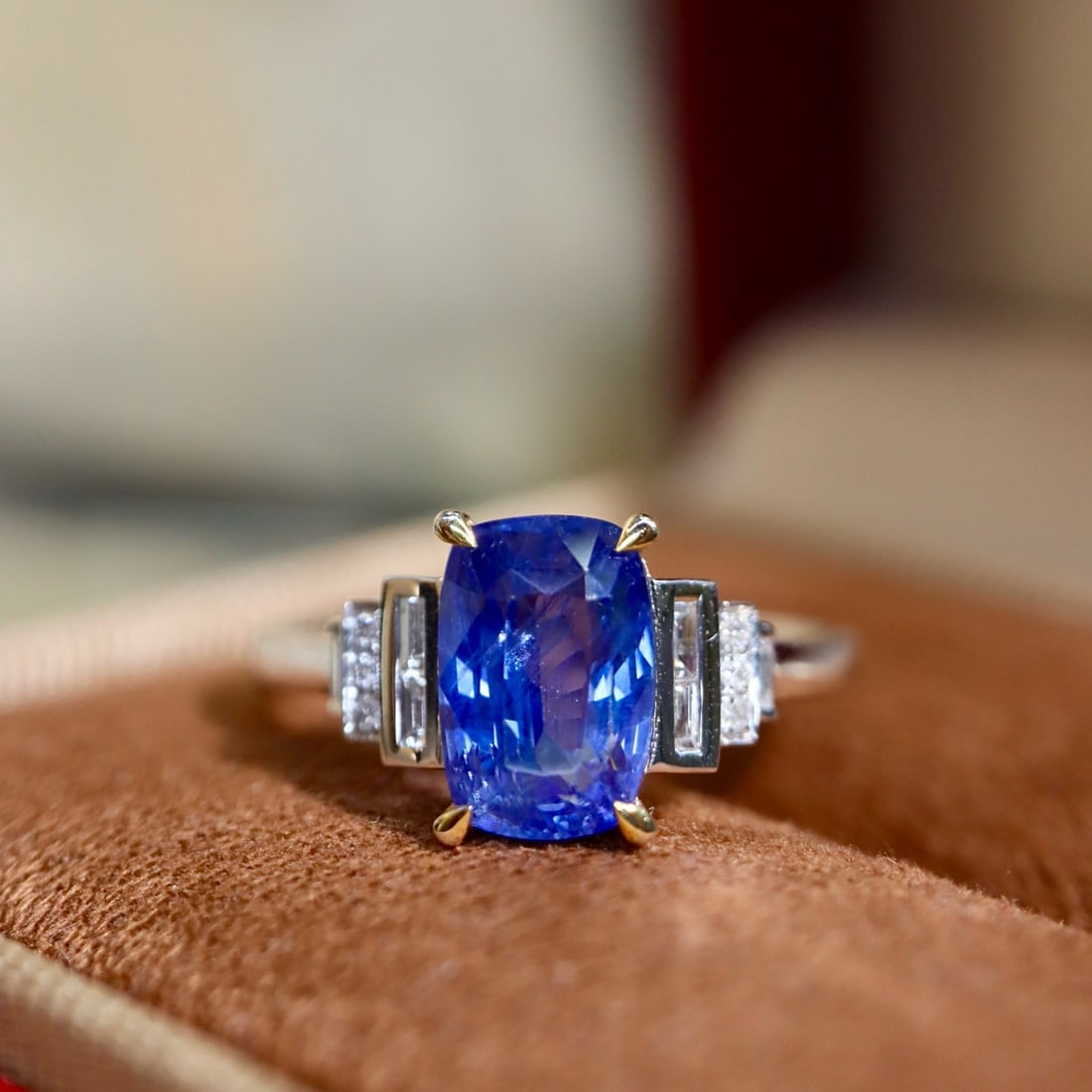 14k Gold 2.6 Ctw Natural Sapphire & Diamond Ring: Ref:231180124 // gold content:14k gold // ring size:7. 25us // // main gemstone:sapphire // shape:cushion // carat weight:2. 5ct // color:blue // treatment:natural // // adjacent gemstone 2 : diamond