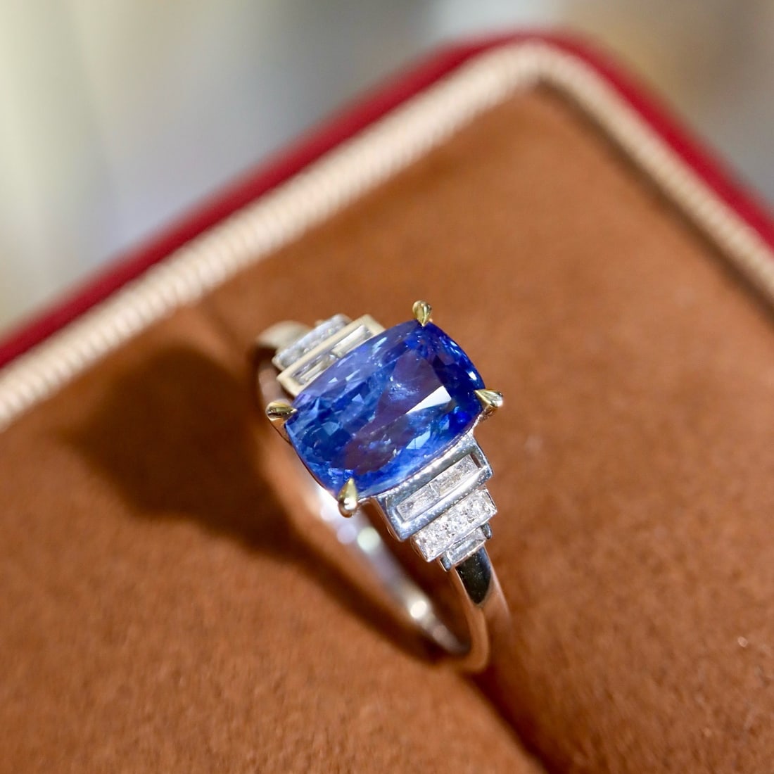 14K GOLD 2.6 CTW NATURAL SAPPHIRE & DIAMOND RING - 4